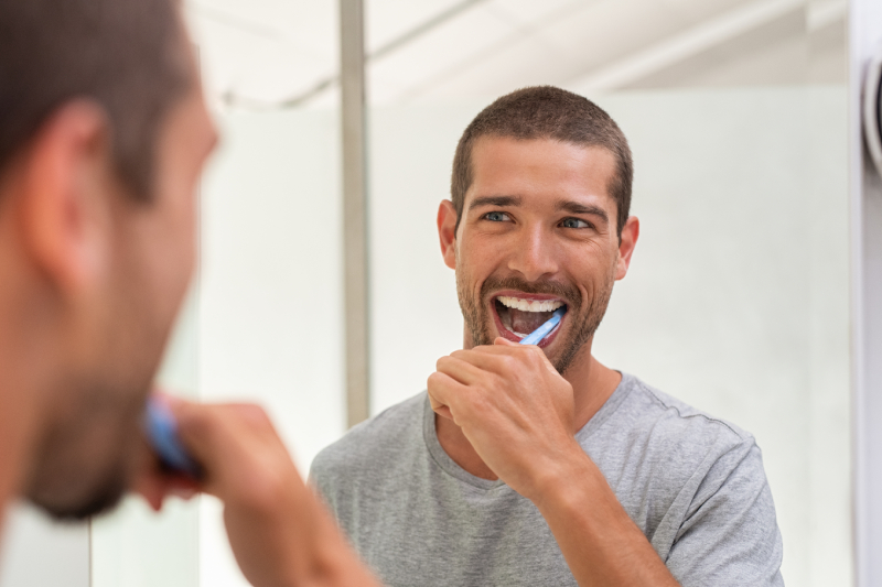 5 maiores erros na hora de escovar os dentes